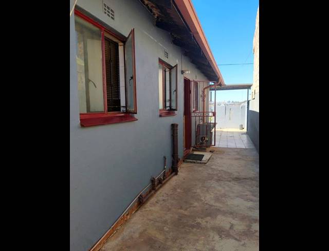 3 BEDROOM HOUSE FOR SALE IN MMESI PARK